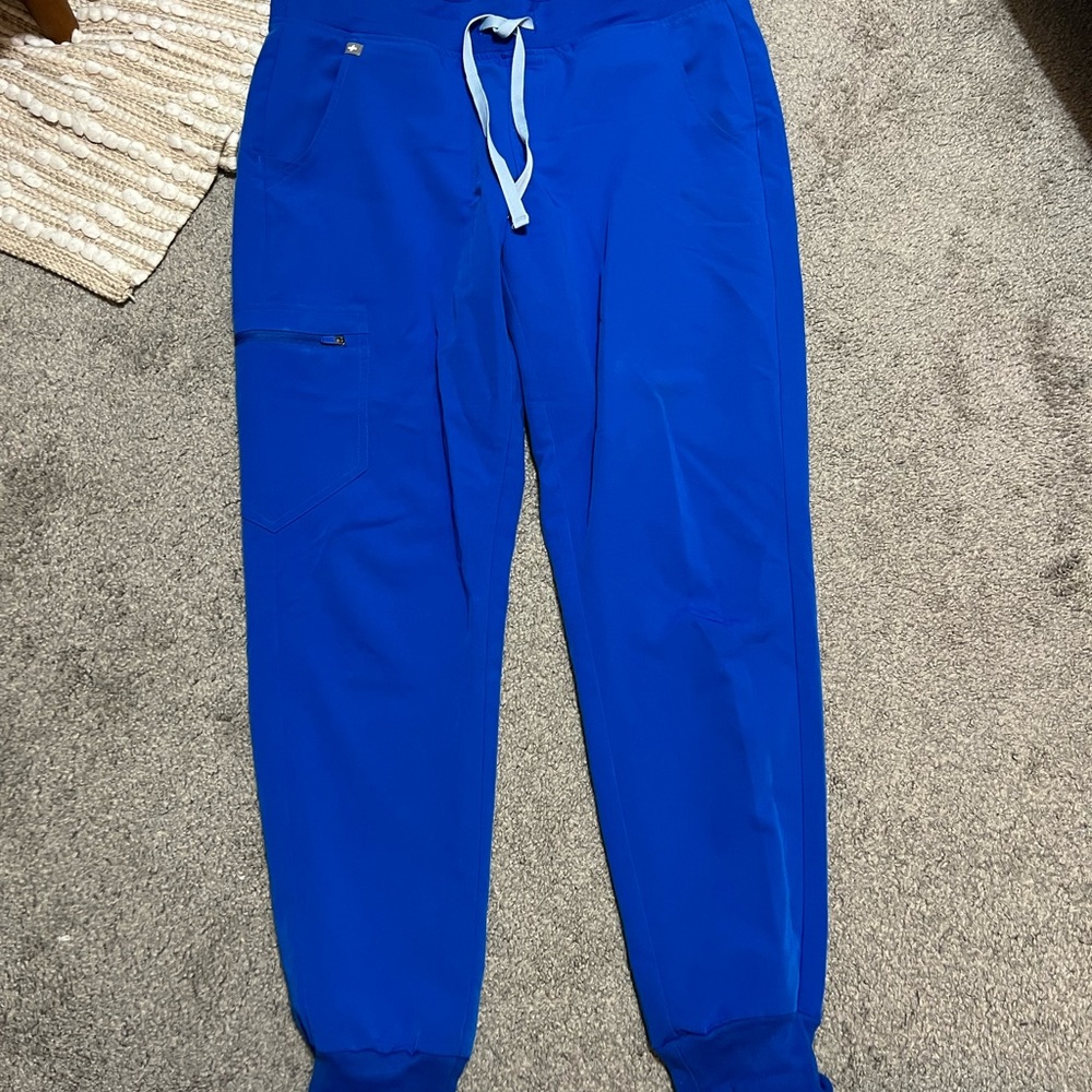 Figs Zamora jogger size medium. Royal blue